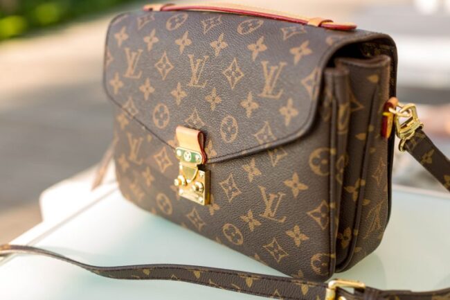 lv-handbag handbags
